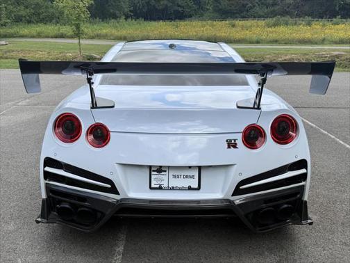 2017 Nissan GT-R Premium
