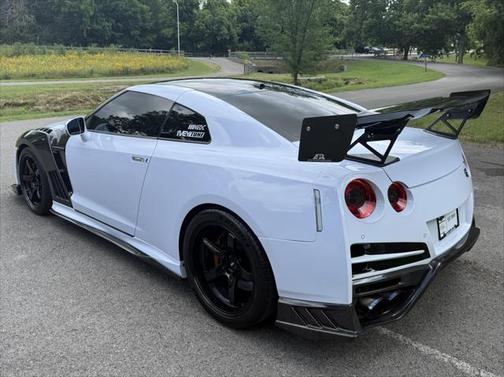 2017 Nissan GT-R Premium