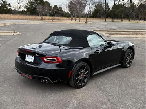 2020 FIAT 124 Spider Base
