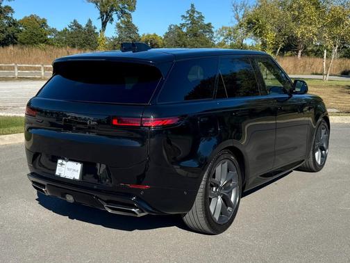 2024 Land Rover Range Rover Sport SE