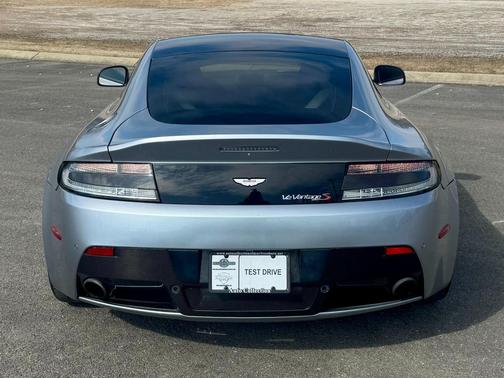 2015 Aston Martin V12 Vantage S Base