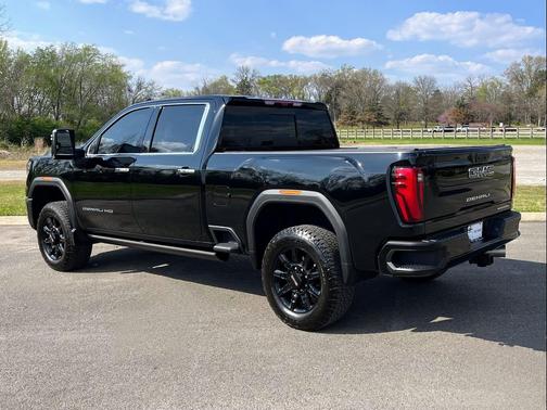 Onyx Black 2025 GMC Sierra 2500 Denali Ultimate