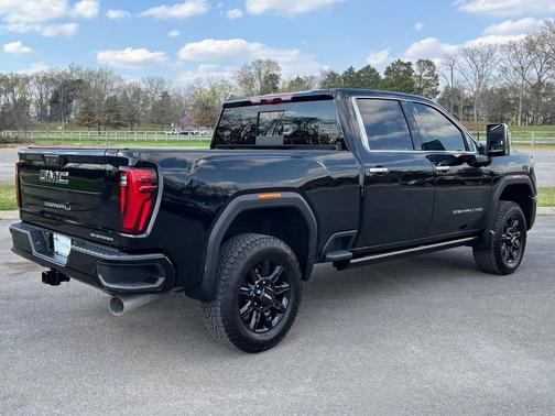 Onyx Black 2025 GMC Sierra 2500 Denali Ultimate