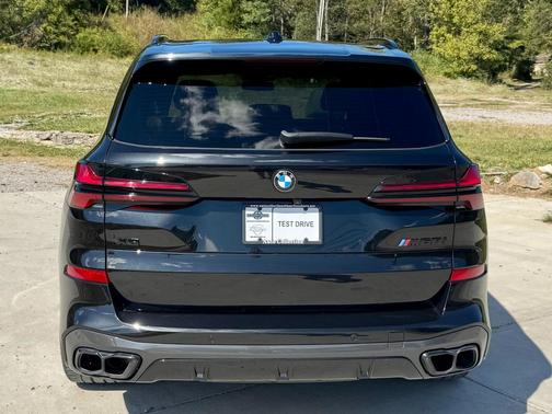 2025 BMW X5 M60i