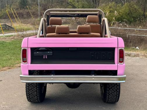 1976 Ford Bronco SUV