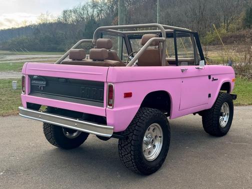 1976 Ford Bronco SUV