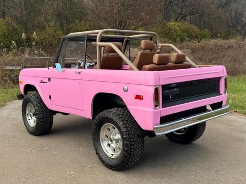 1976 Ford Bronco SUV
