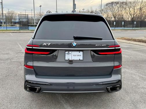2023 BMW X7 xDrive40i