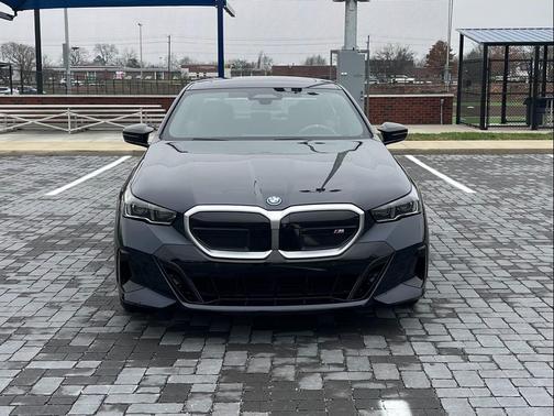 2024 BMW i5 M60