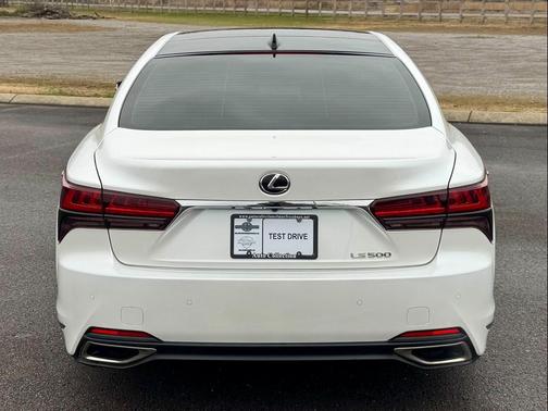 2023 Lexus LS 500 Base