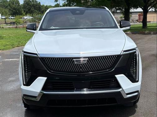 Vibrant White Tricoat 2026 Cadillac Escalade IQ Premium Luxury