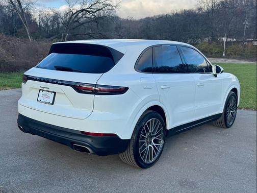 2021 Porsche Cayenne Cayenne