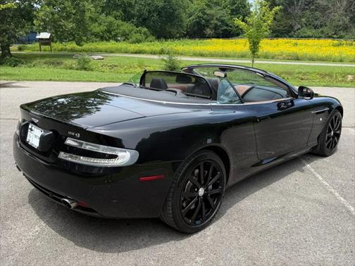 2011 Aston Martin DB9 Volante