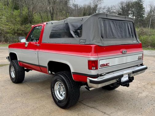 1989 GMC Jimmy SLE 2-DOOR