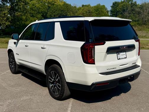2024 GMC Yukon 4WD AT4
