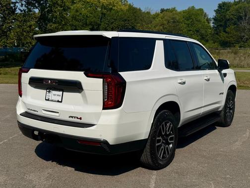 2024 GMC Yukon 4WD AT4