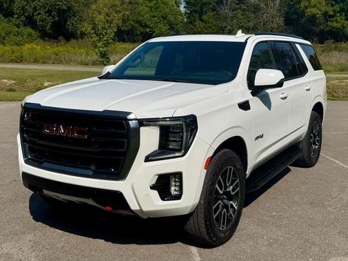 2024 GMC Yukon 4WD AT4