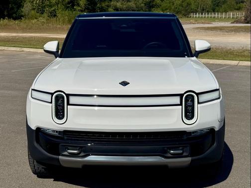 2022 Rivian R1S Launch Edition