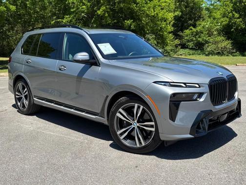 Skyscraper Grey Metallic 2025 BMW X7 xDrive40i