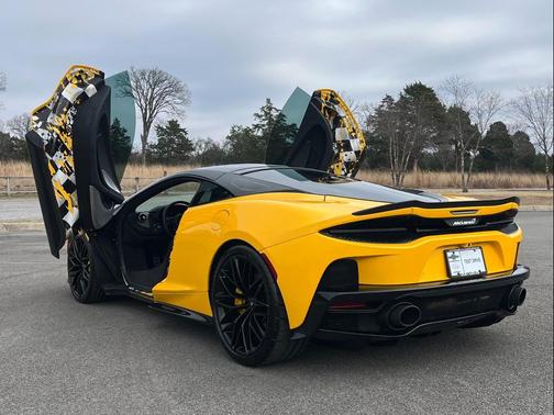 2022 McLaren GT Coupe
