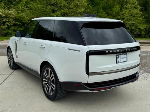 2023 Land Rover Range Rover P530 SE