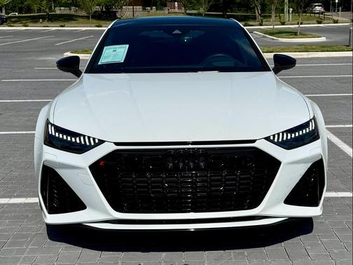 Glacier White Metallic 2024 Audi RS 7 4.0T Performance