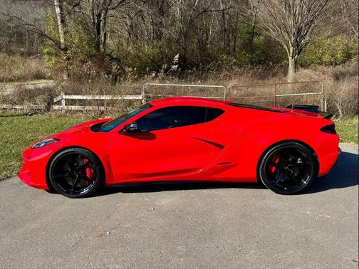 2025 Chevrolet Corvette E-Ray RWD Coupe 2LZ