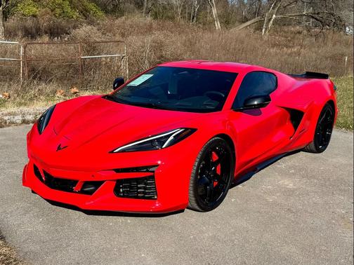 2025 Chevrolet Corvette E-Ray RWD Coupe 2LZ