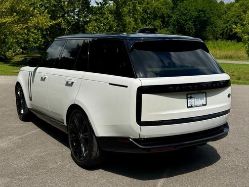 2023 Land Rover Range Rover P530 SE