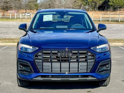 Navarra Blue Metallic 2025 Audi Q5 40 Premium Plus