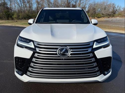 2023 Lexus LX 600 Luxury