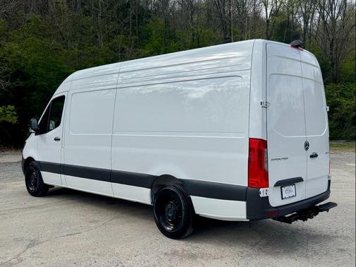2025 Mercedes-Benz Sprinter 2500 High Roof
