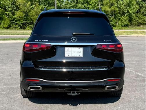 Obsidian Black Metallic 2025 Mercedes-Benz GLS 580 4MATIC