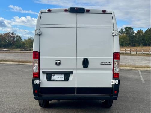 2025 RAM ProMaster 2500 Tradesman
