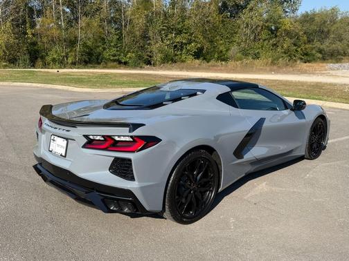 2024 Chevrolet Corvette Stingray w/2LT