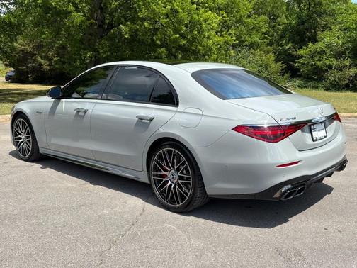 MANUFAKTUR Alpine Grey 2024 Mercedes-Benz AMG S 63 E 4MATIC