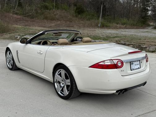 2007 Jaguar XKR Base