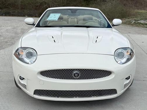 2007 Jaguar XKR Base