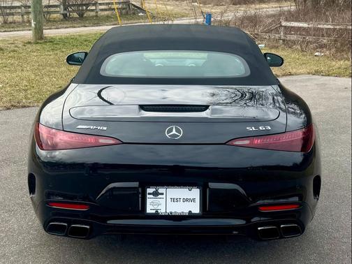 2022 Mercedes-Benz AMG SL 63 Base