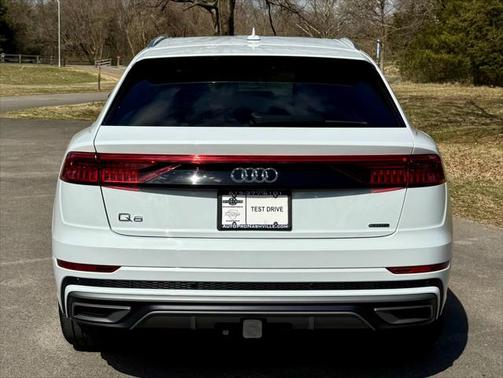 2021 Audi Q8 55 Premium Plus
