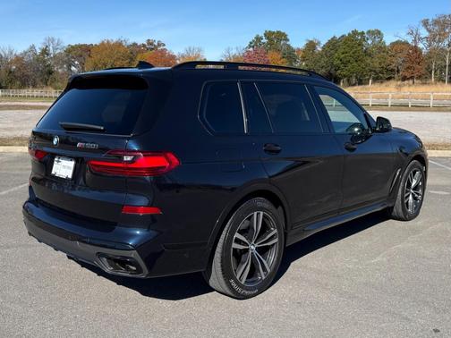 2022 BMW X7 M50i