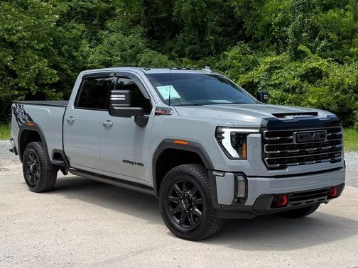 Thunderstorm Gray 2024 GMC Sierra 2500 AT4