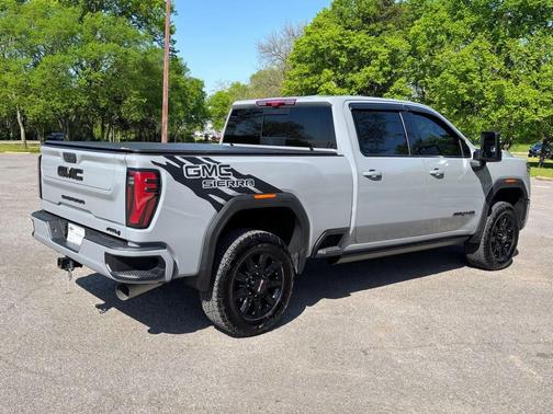 Thunderstorm Gray 2024 GMC Sierra 2500 AT4
