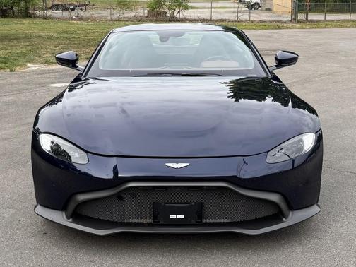 Mariana Blue 2020 Aston Martin Vantage Coupe