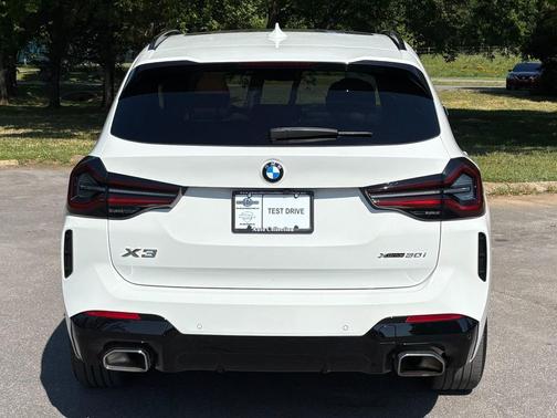 Alpine White 2024 BMW X3 xDrive30i