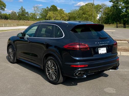 2017 Porsche Cayenne Turbo