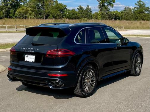 2017 Porsche Cayenne Turbo