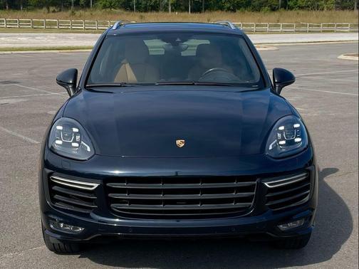 2017 Porsche Cayenne Turbo