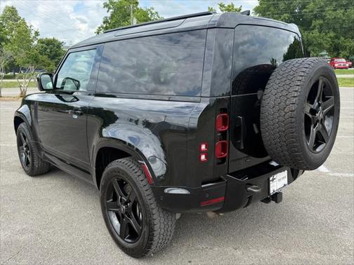 2022 Land Rover Defender 90 X-Dynamic SE