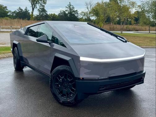 2024 Tesla Cybertruck Cyberbeast